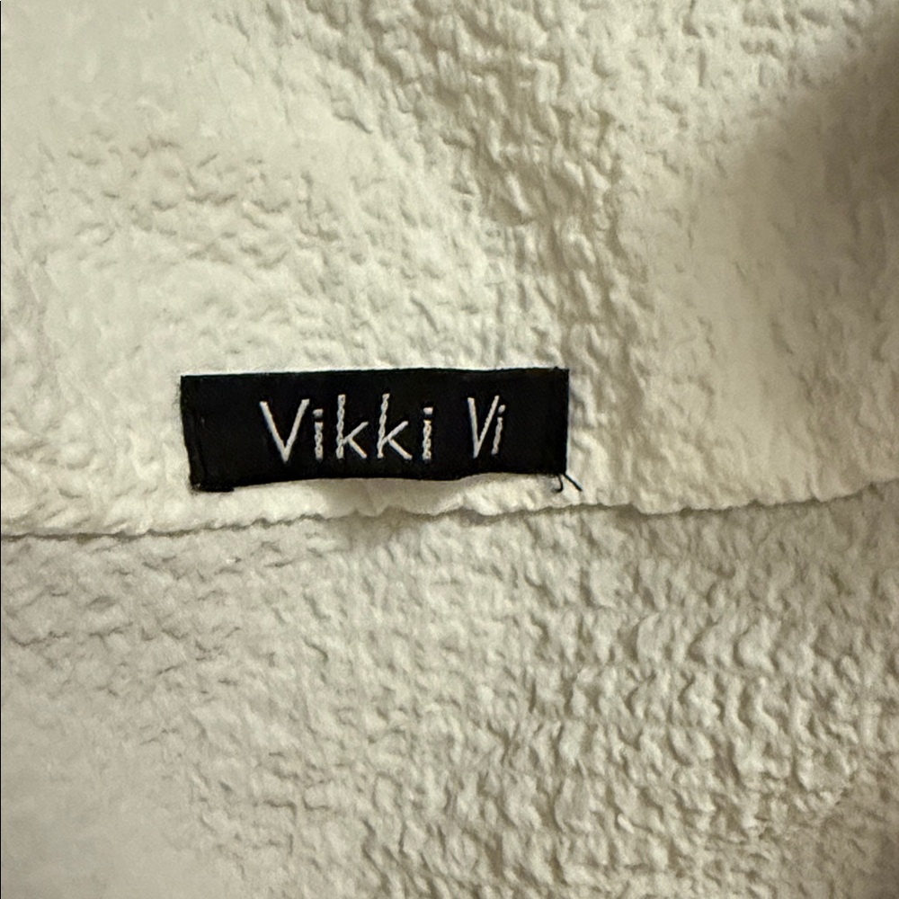 Vikki Vi white Textured Shirt - Picture 2 of 6